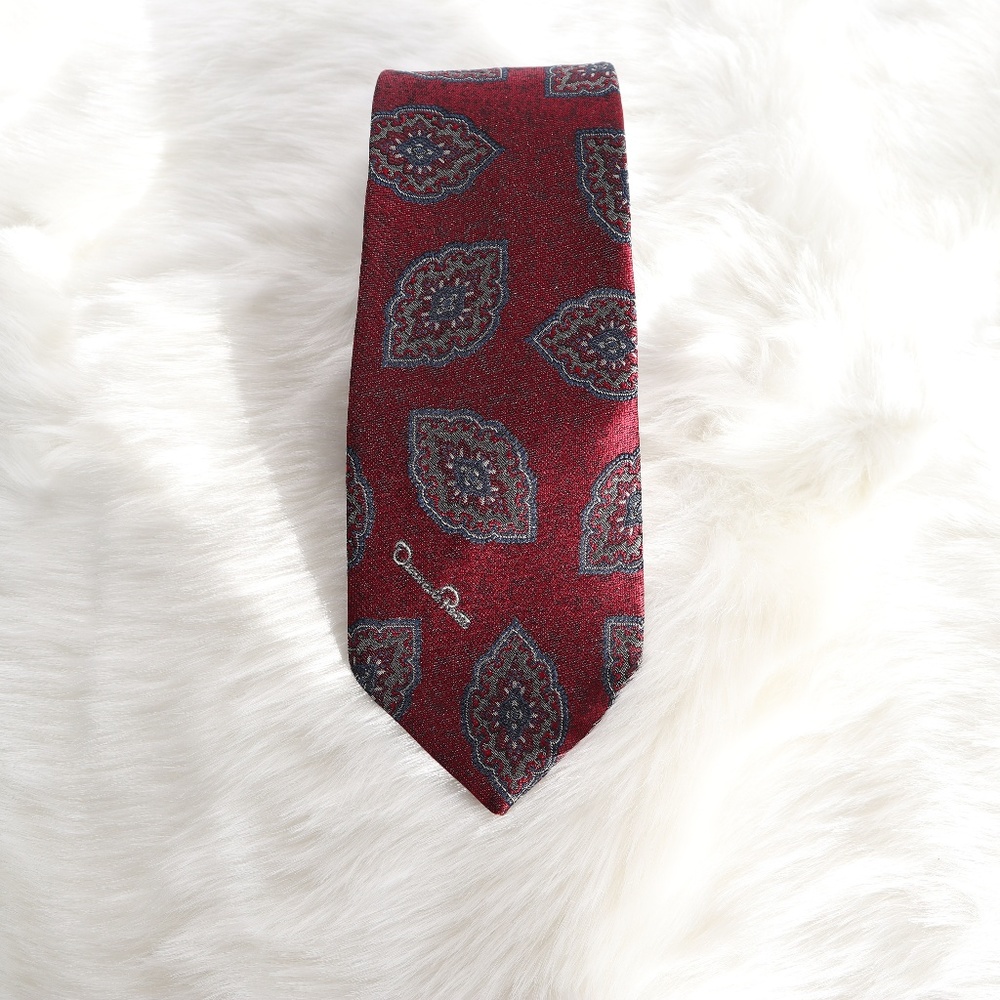 Oscar De La Renta Tie Designer Red Blue Paisley - Picture 1 of 8